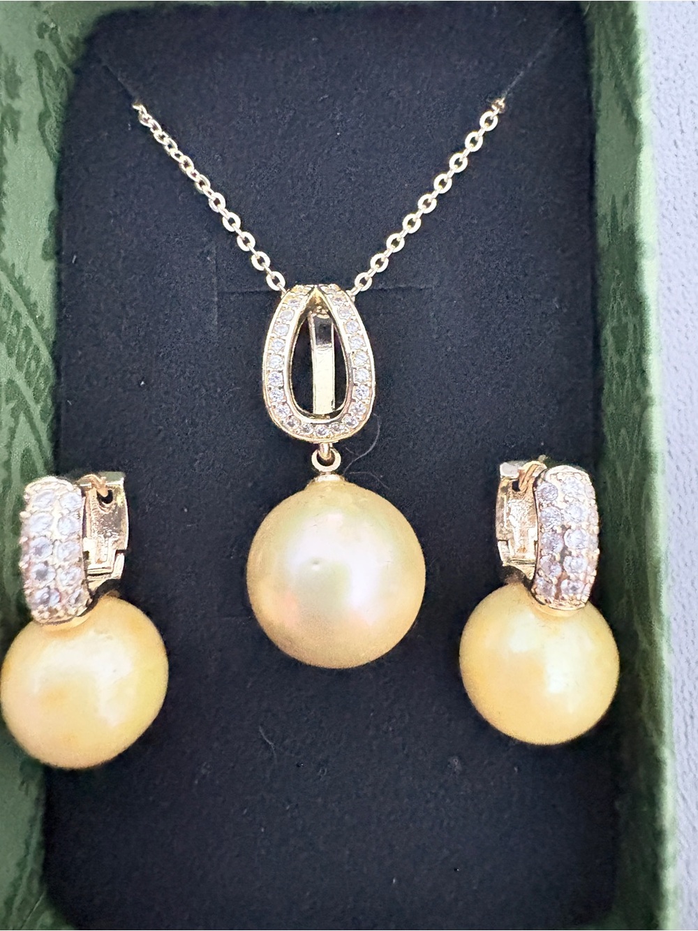 Champagne Edison Kettle Drop Necklace and Earring Set - Elegant Women's Jewelry